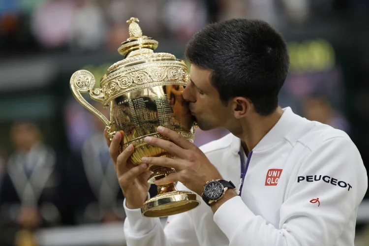 Novak Djokovic, Serena Williams ครองราชย์แม้จะกระเทือน