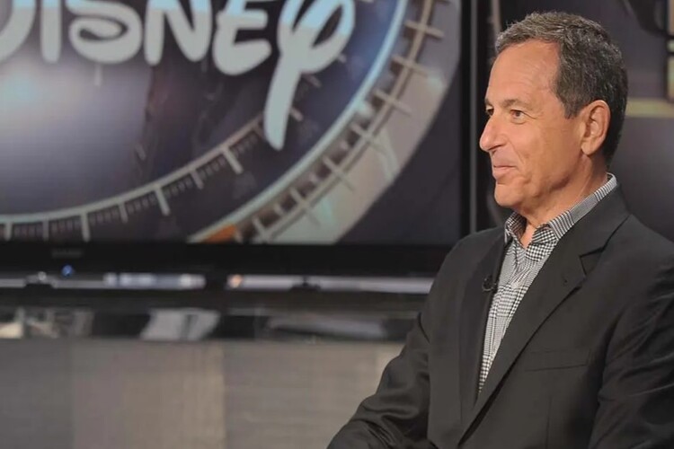 โรเบิร์ต อีเกอร์ CEO ของ Disney จะจัดศาลากลางพร้อมกับพนักงานในวันจันทร์